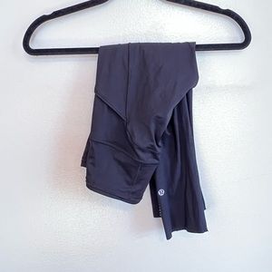 Black lululemon cropped leggings